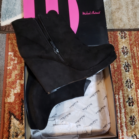 Booties - Picture 4 of 5